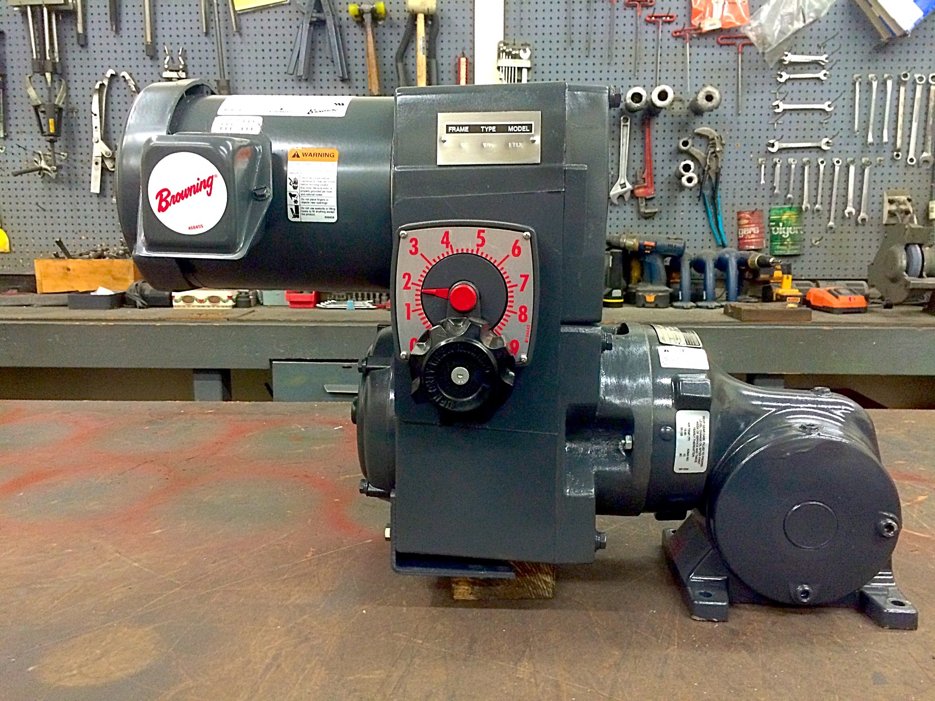 F712-CE88-E432, .75HP, 6-56-6 Frame, 208-230/460V, 3PH, 24.3-243 RPM, VAM-UTP-GWP Type, Z-Flow Assembly